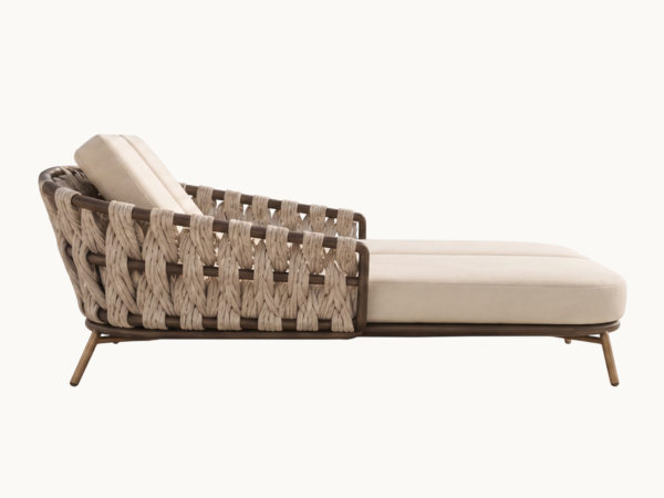 Sereniry Patio Daybed 5 Studio 1