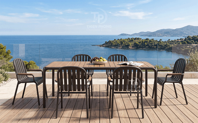 Velaris Chair