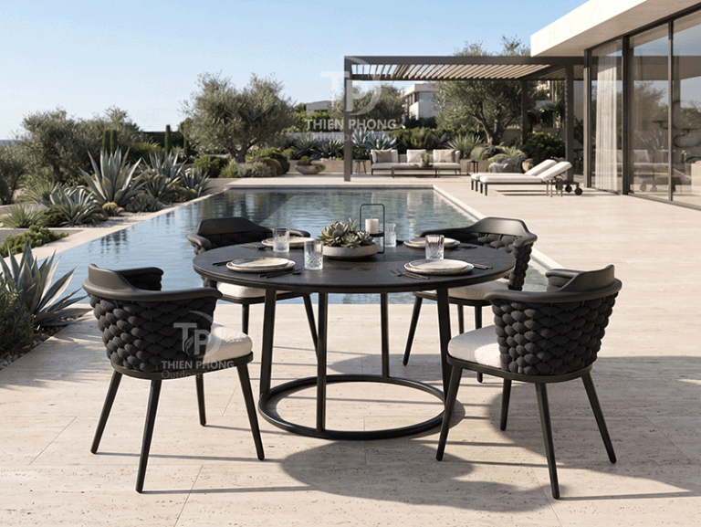 Souverain Armchair