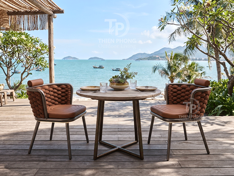 Amber Armchair 3 Gemini Generated Image 5r0byc5r0byc5r0b (1)